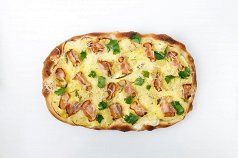 Мини-пицца с картофелем и беконом